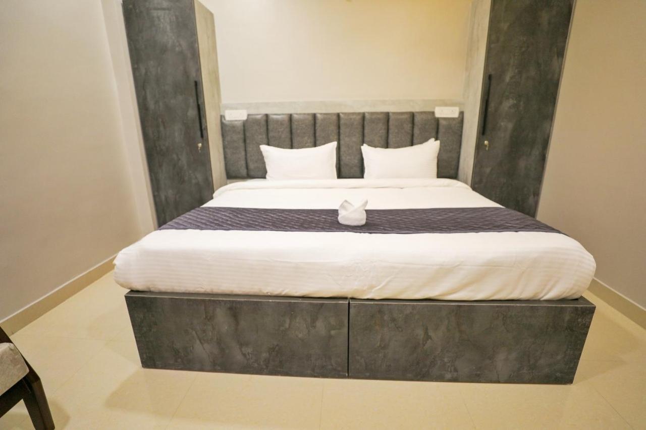Hotel Ceasta, Beside Us Consulate Hyderabad, Gachibowli Gundipet 外观 照片
