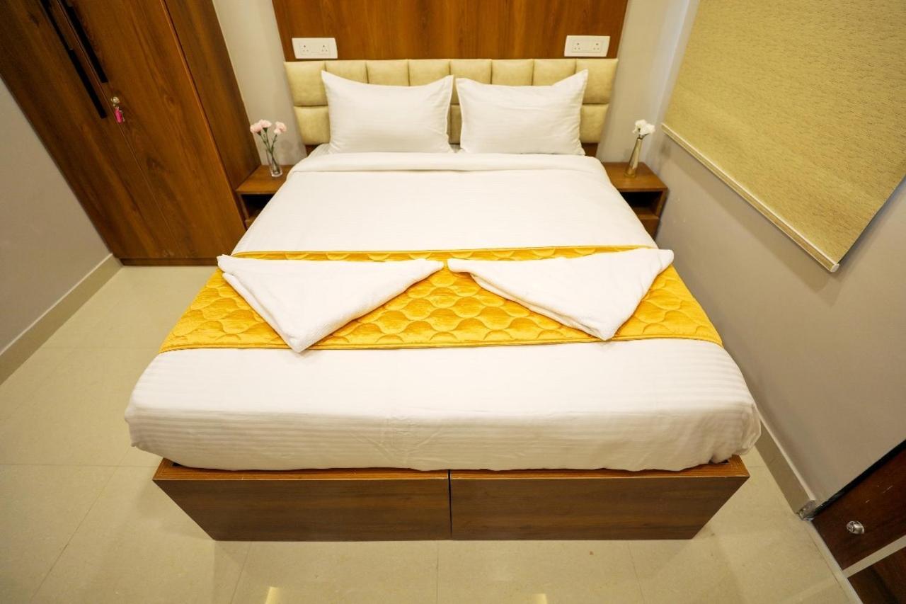 Hotel Ceasta, Beside Us Consulate Hyderabad, Gachibowli Gundipet 外观 照片
