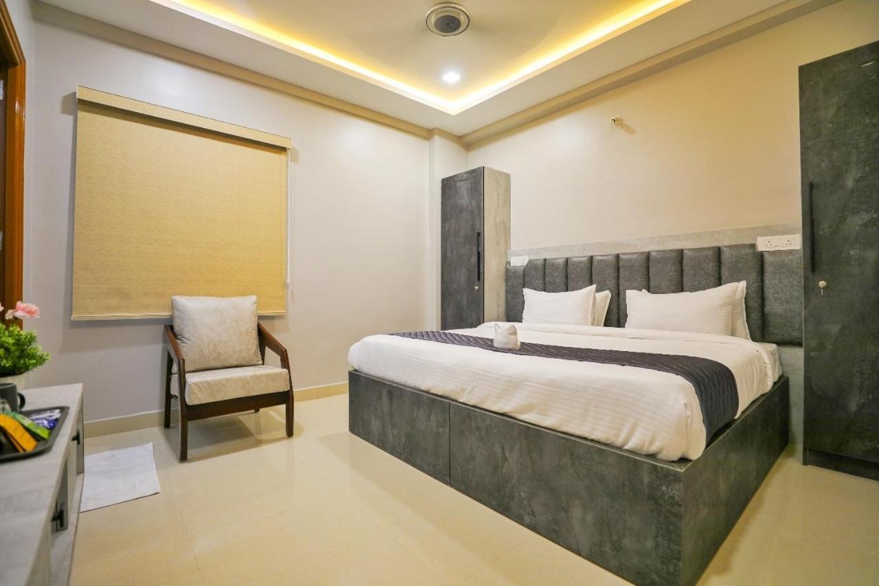 Hotel Ceasta, Beside Us Consulate Hyderabad, Gachibowli Gundipet 外观 照片